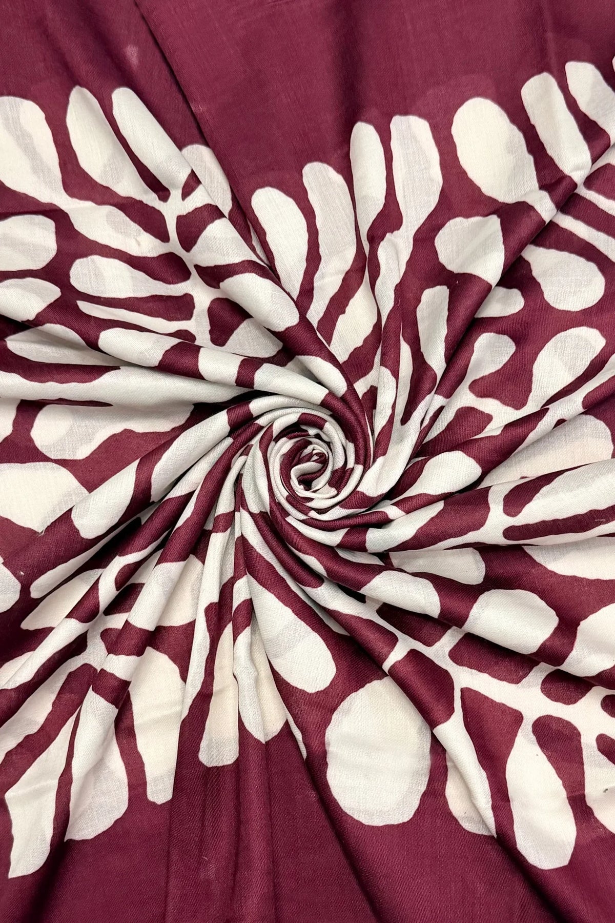 Block Lead Print Frayed Scarf | Wine