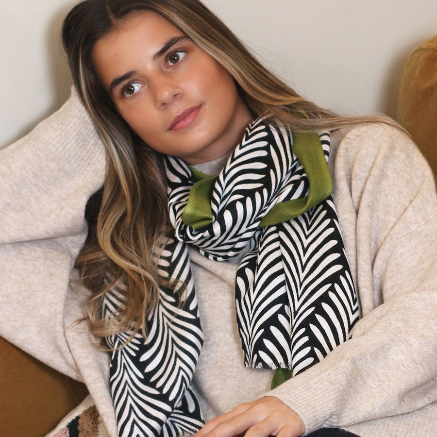 Olive Border Monochrome Leaf Scarf