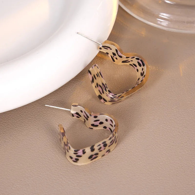 Resin Heart Animal Print Hoop | Biege