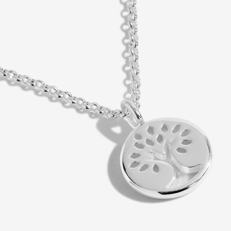 Joma Jewellery | A little Family Necklace